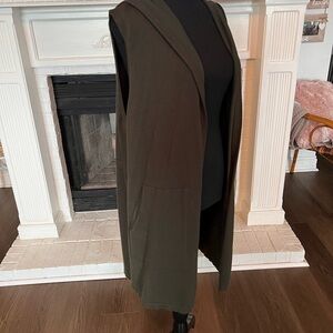 Ladies fall cardigan, Hunter Green.